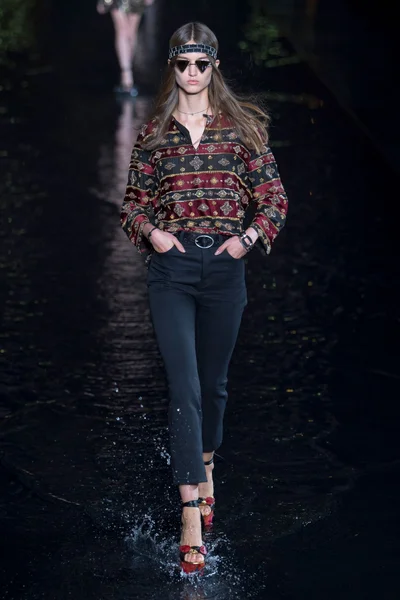 Look 42